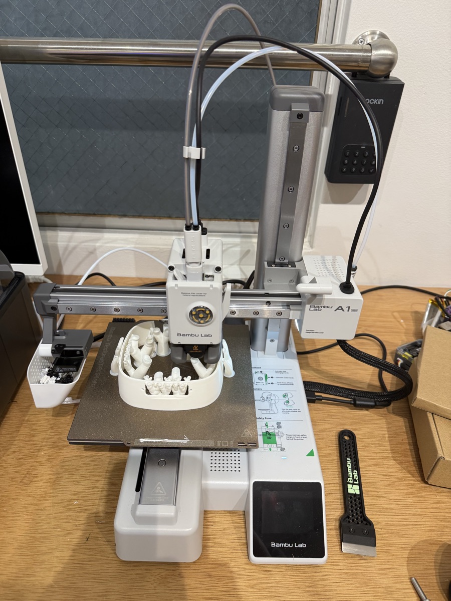 3Dプリンター — Bambu Lab A1 mini